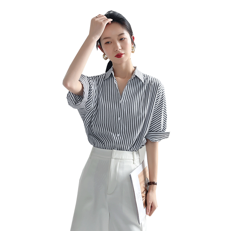 灰色竖条纹衬衫女高级感气质夏季ol通勤中袖休闲宽松显瘦半袖衬衣