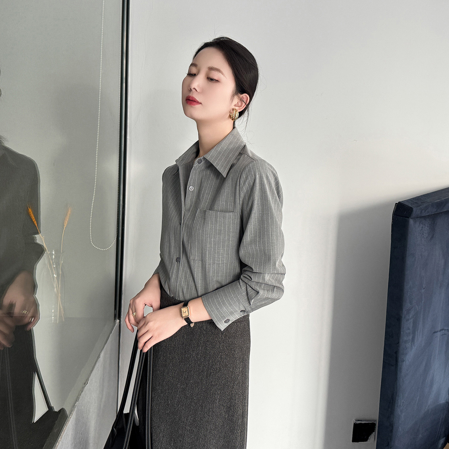 高级感细条纹衬衫女职业通勤气质商务长袖厚款内搭抗皱正肩衬衣秋