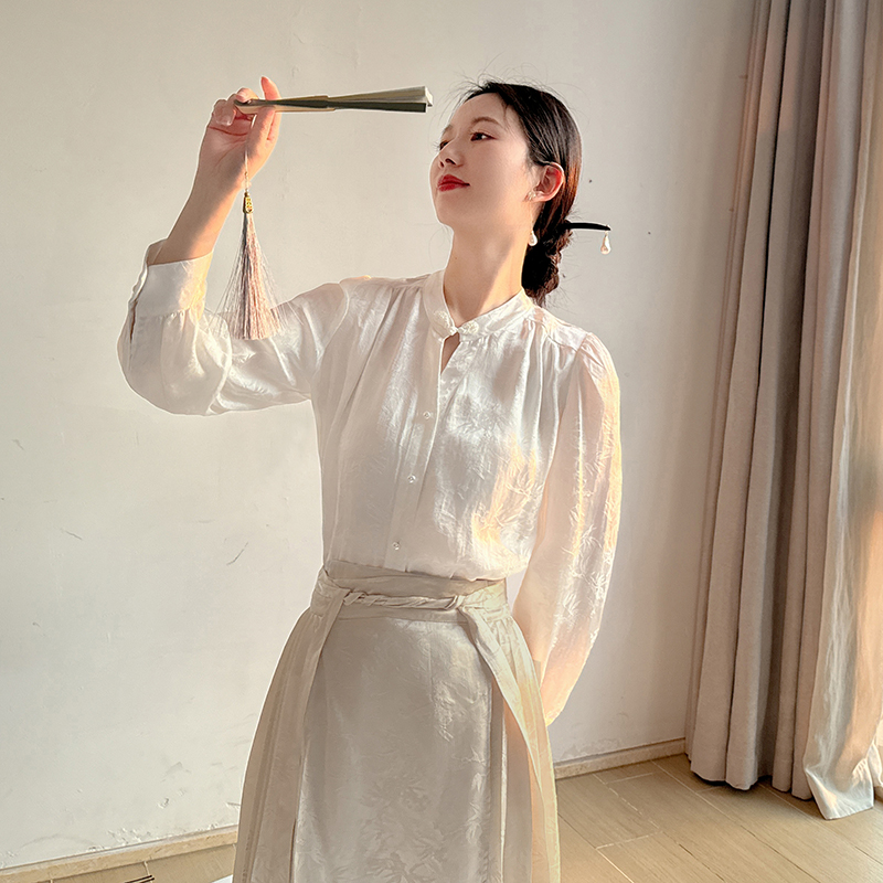 新中式立领衬衫配马面裙