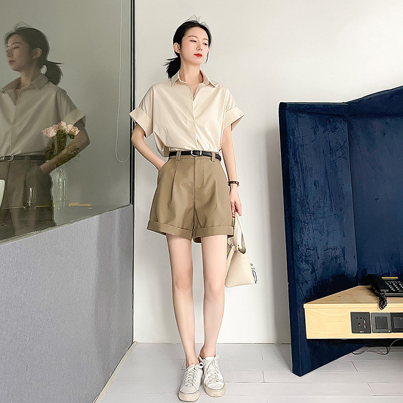 卡其色西装短裤女a字阔腿高腰显瘦夏季薄款小个子宽松外穿休闲裤