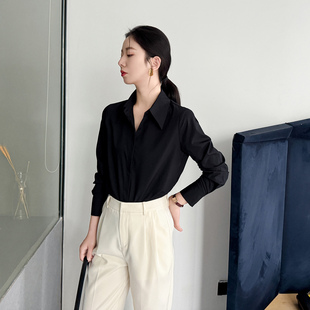 黑衬衫女高级感2026春新款正装大翻领长袖不易皱硬挺正式场合衬衣