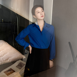 轻奢蓝色衬衫女2026新款春季气质长袖正肩职业装不易皱POLO领衬衣