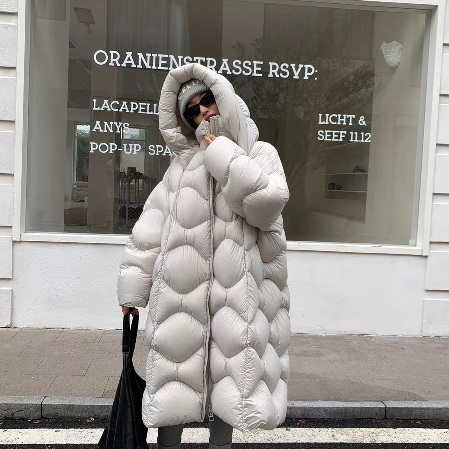 童心上新2025冬季新款宽松显瘦过膝连帽加厚保暖羽绒服外套d1361