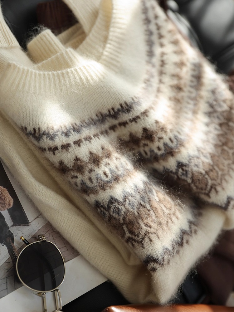 北欧费尔岛羊毛拉绒无缝毛衣女秋冬重工加厚保暖覆古提花山羊绒衫