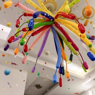 烟花气球开学典礼生日派对主题布置商场餐厅场景装饰长条炫彩气球