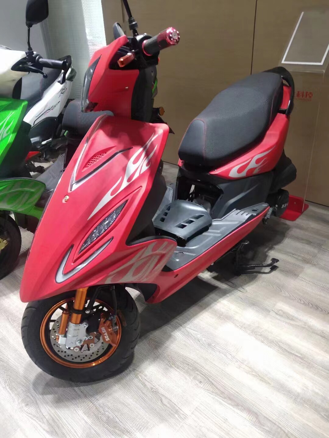 鬼火一代电动车配件全套塑件外壳改装灯具坐垫前围前泥板边条面板