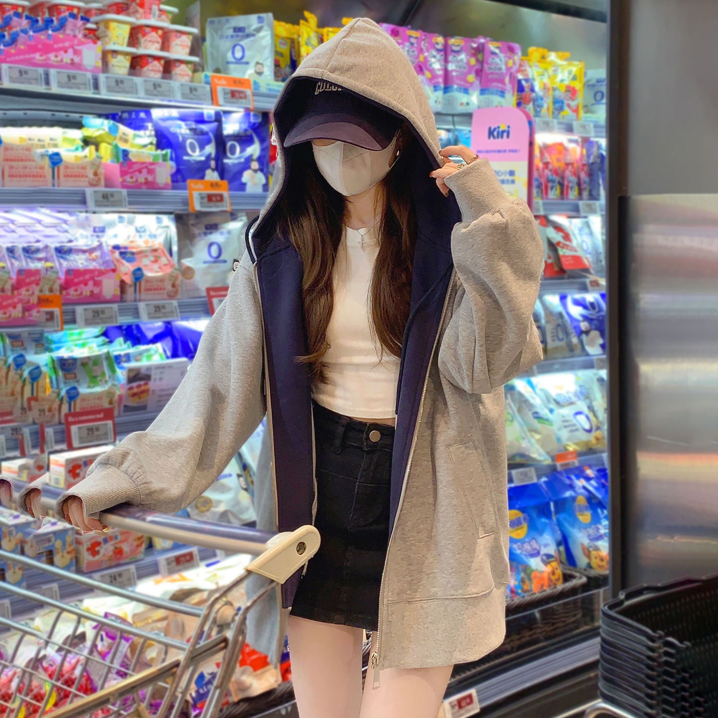 灰色撞色连帽卫衣外套女