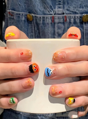 纯手工可爱手绘卡通穿戴甲小短甲多巴胺成品美甲穿戴式短款简约