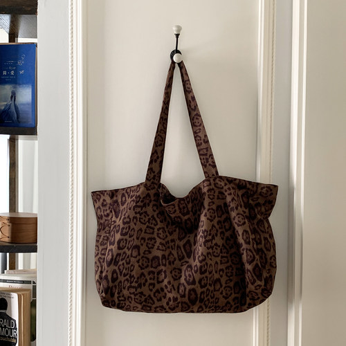 时髦博主豹纹帆布包大容量单肩包