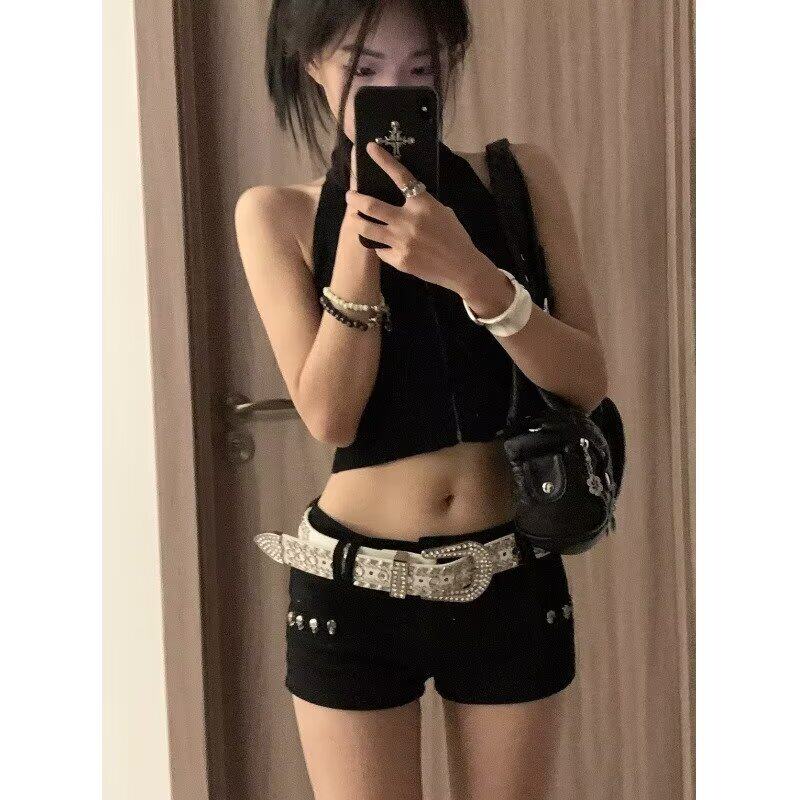 美式辣妹黑色休闲柳钉牛仔短裤女低腰紧身显瘦性感超短包臀热裤夏