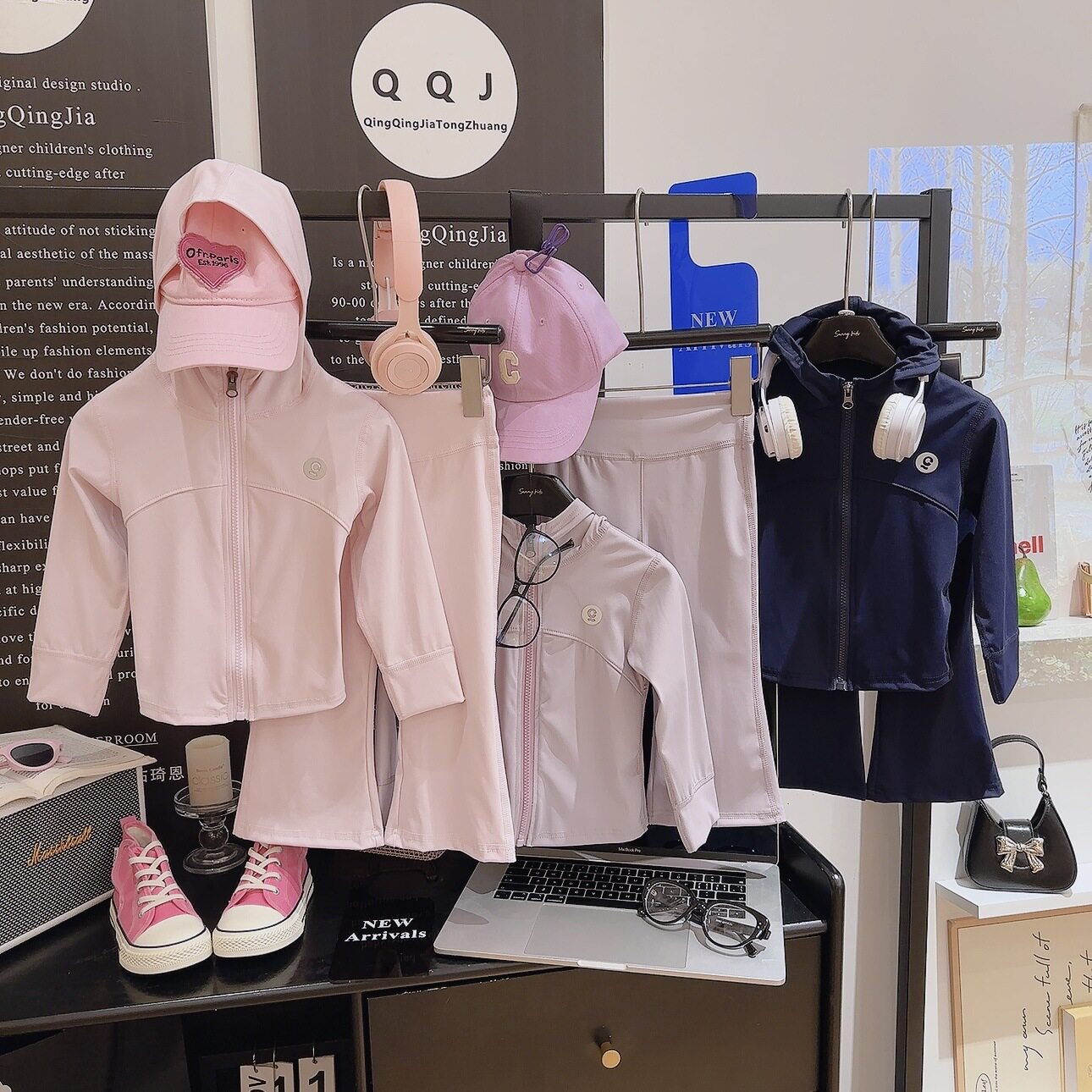 2026女童秋季新品时尚百搭瑜伽服微喇裤两件套中小童修身韩版童装