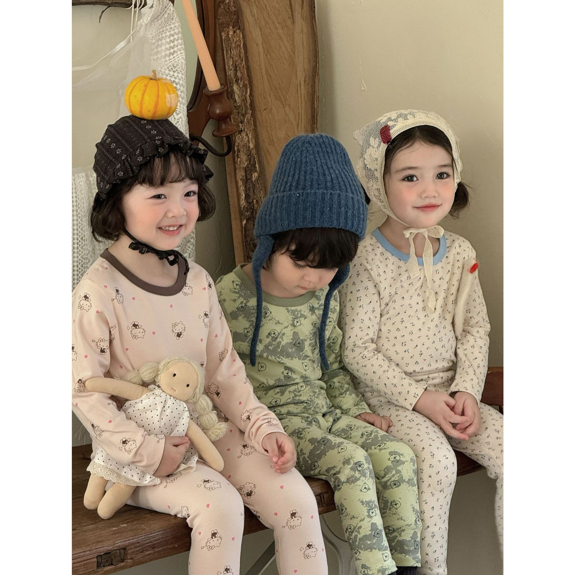 2026秋冬新款秋季男女童家居服保暖套装婴儿卡通风羊毛拉架舒绒棉