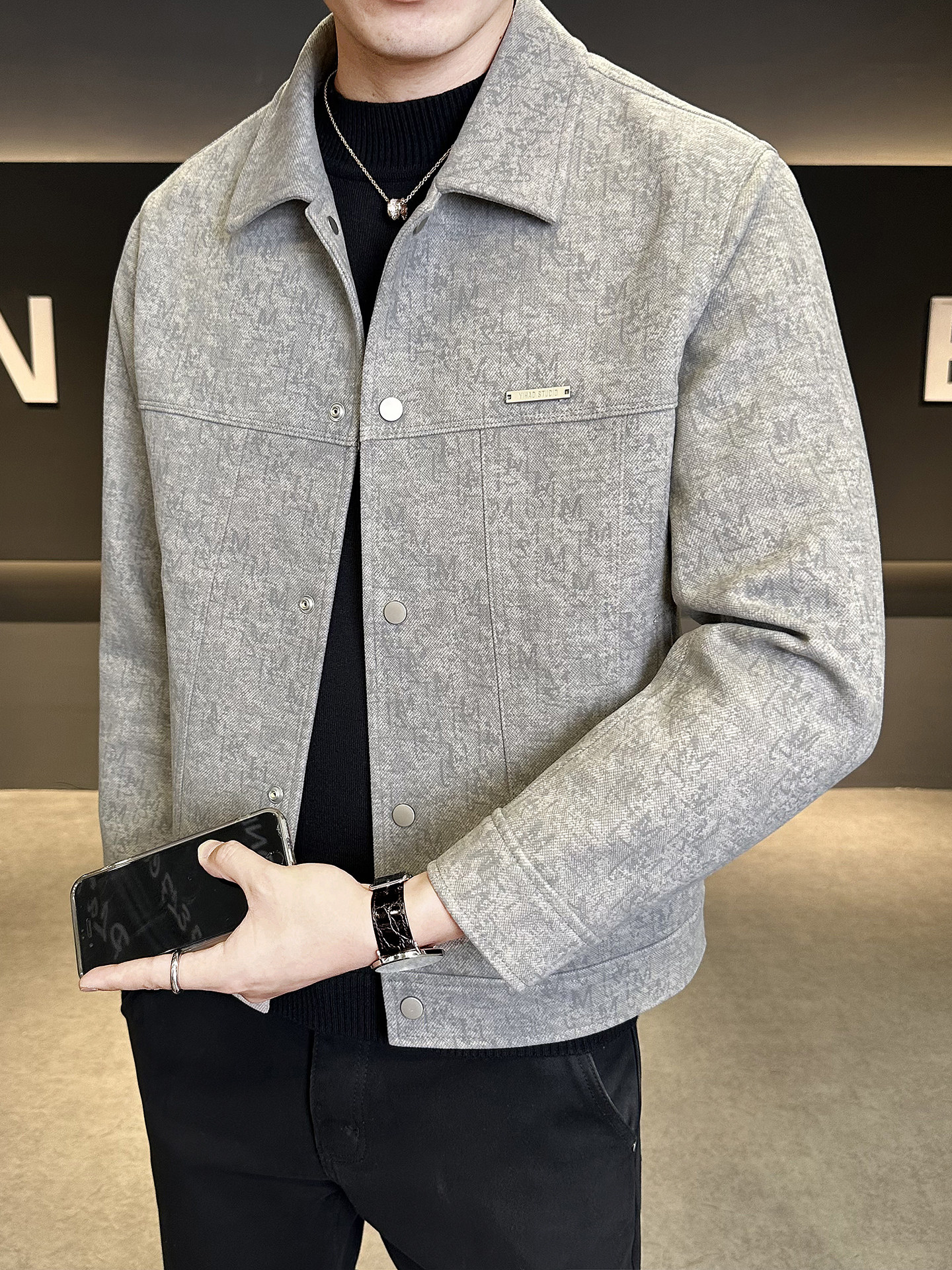 春秋季翻领磨毛外套男士2026新款潮牌韩版修身时尚正肩男装夹克衫