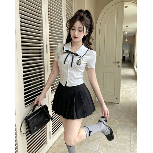 甜美减龄纯欲风jk制服紧身短款校园白衬衫百褶短裙电竞馆酒吧工服