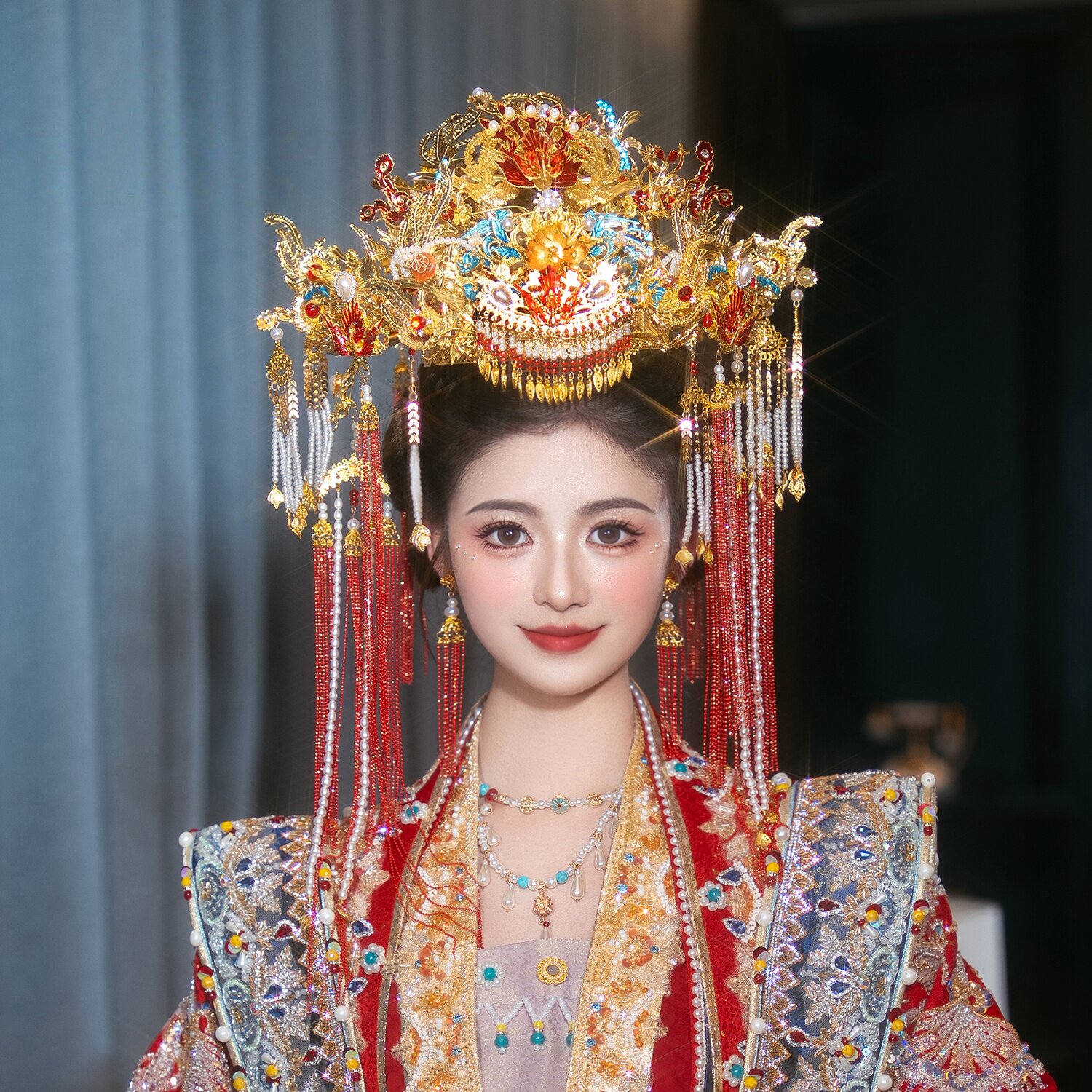 2025新款新娘头饰中式秀禾服龙凤褂汉服发饰古装结婚婚礼凤冠饰品