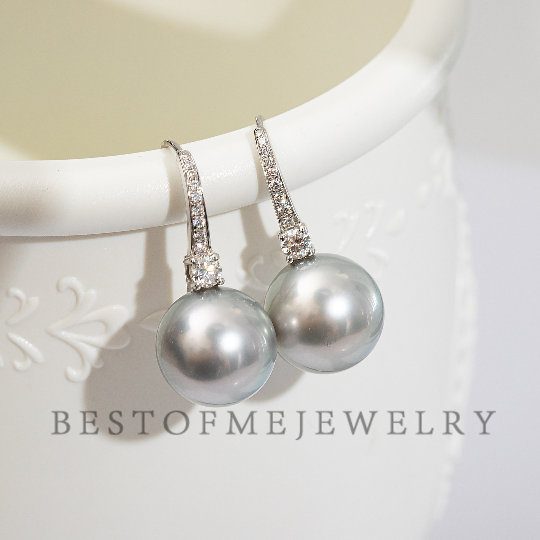 大溪地珍珠耳钩 11.5-12mm 18K金镶嵌钻石