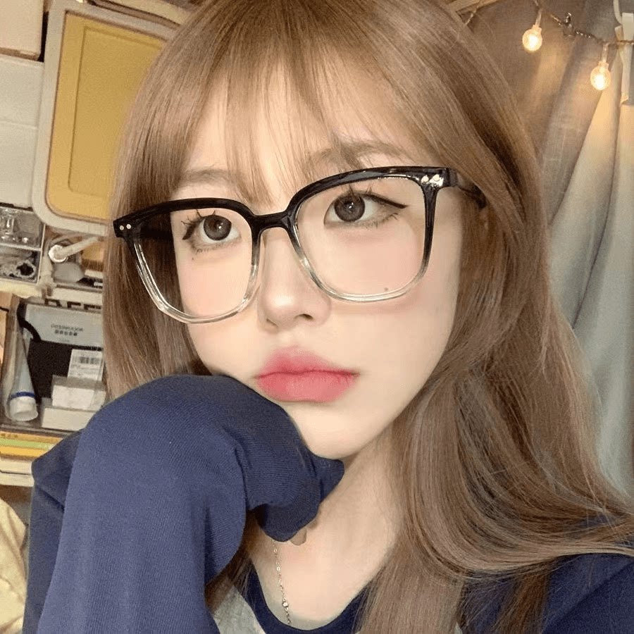 高颜值显脸小素颜学生防蓝光眼镜女超轻渐变黑框近视眼镜男款ins