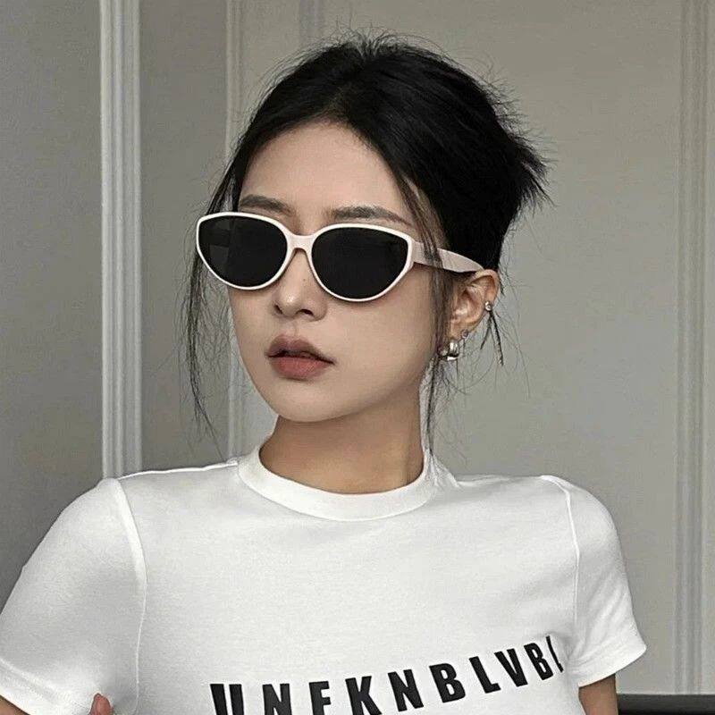 韩版太阳镜新款白色猫眼墨镜女款小脸凹造型海边度假太阳眼镜复古