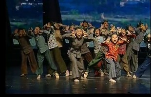 儿童舞蹈服红孩子小荷风采演出服装民国穷苦百姓村姑农民表演服装