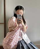 新款 韩版 云朵褶皱大包女休闲百搭轻便大容量饺子包通勤斜挎包大号