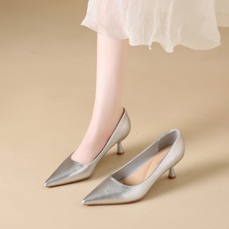 绝美小高跟鞋女款2026夏季新款细跟气质高级不累脚浅口单鞋宴会鞋