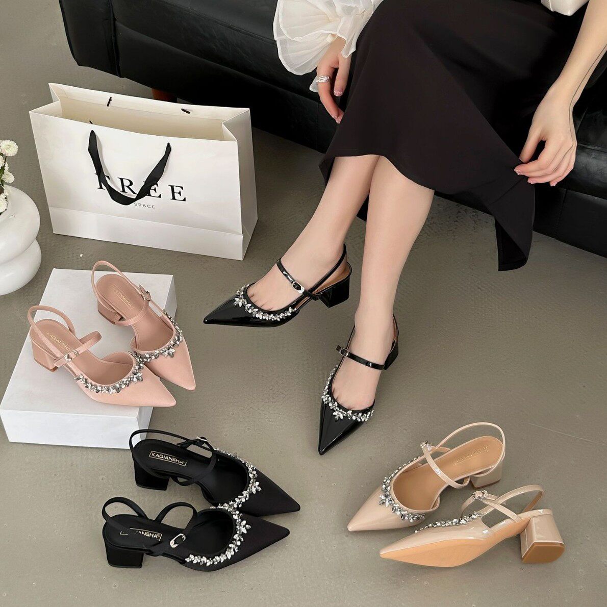 高跟鞋女粗跟尖头包头凉鞋水钻一字带5cm凉拖2026春夏季新款