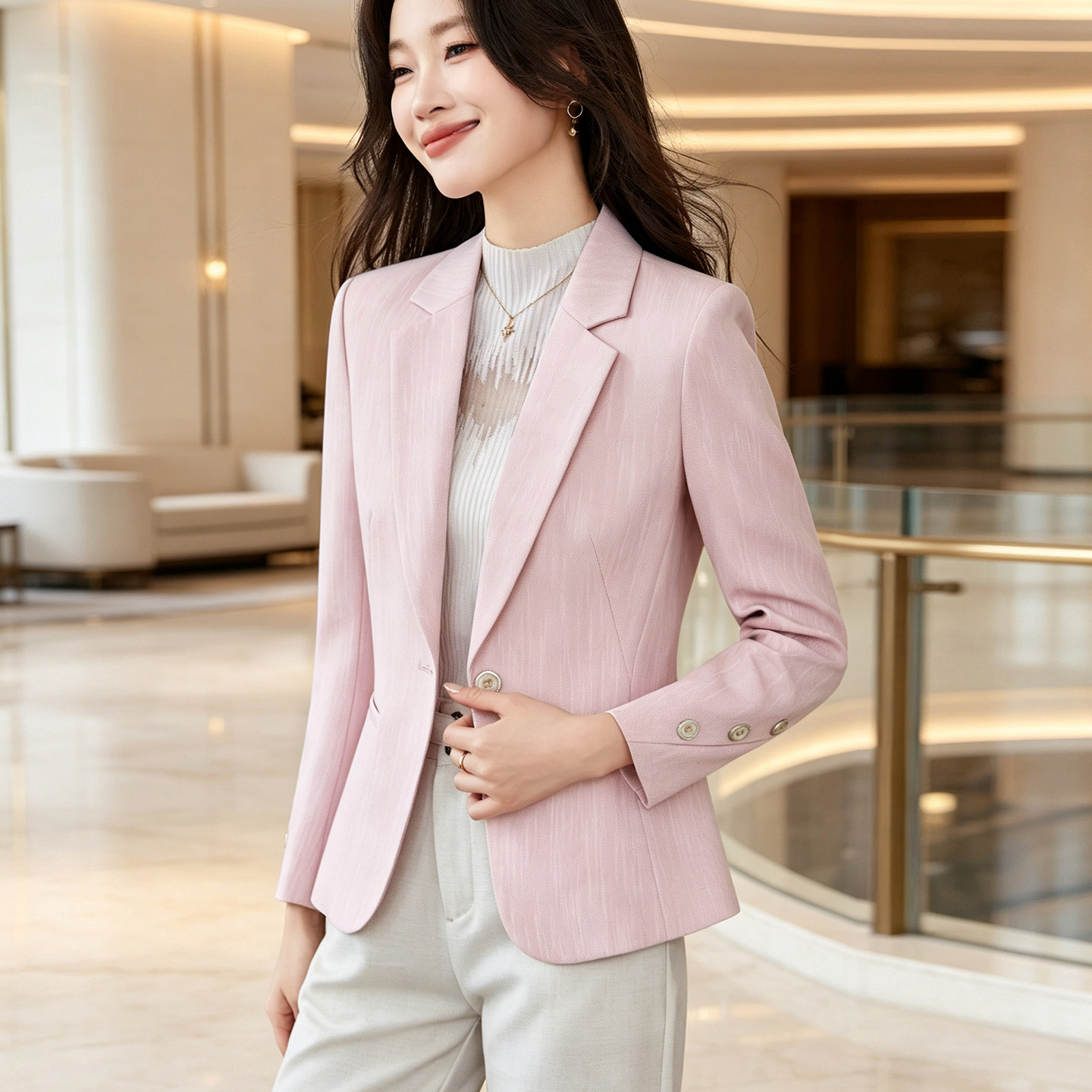 浅粉色短款细竖纹小西装外套女