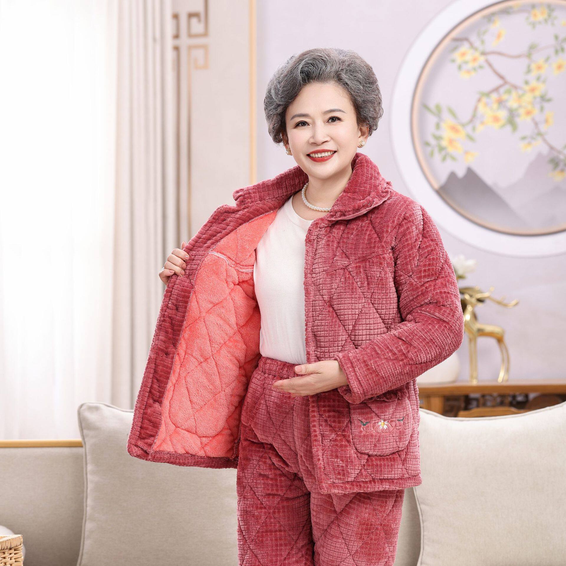 2025新款睡衣女冬牛奶绒加厚睡衣奶奶服居家休闲服中老年法兰