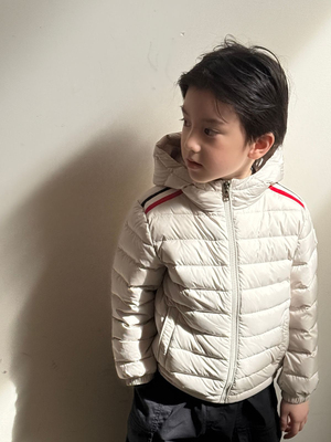 儿童秋冬轻薄连帽羽绒服男女童大童织带肩排骨白鹅绒内胆保暖外套
