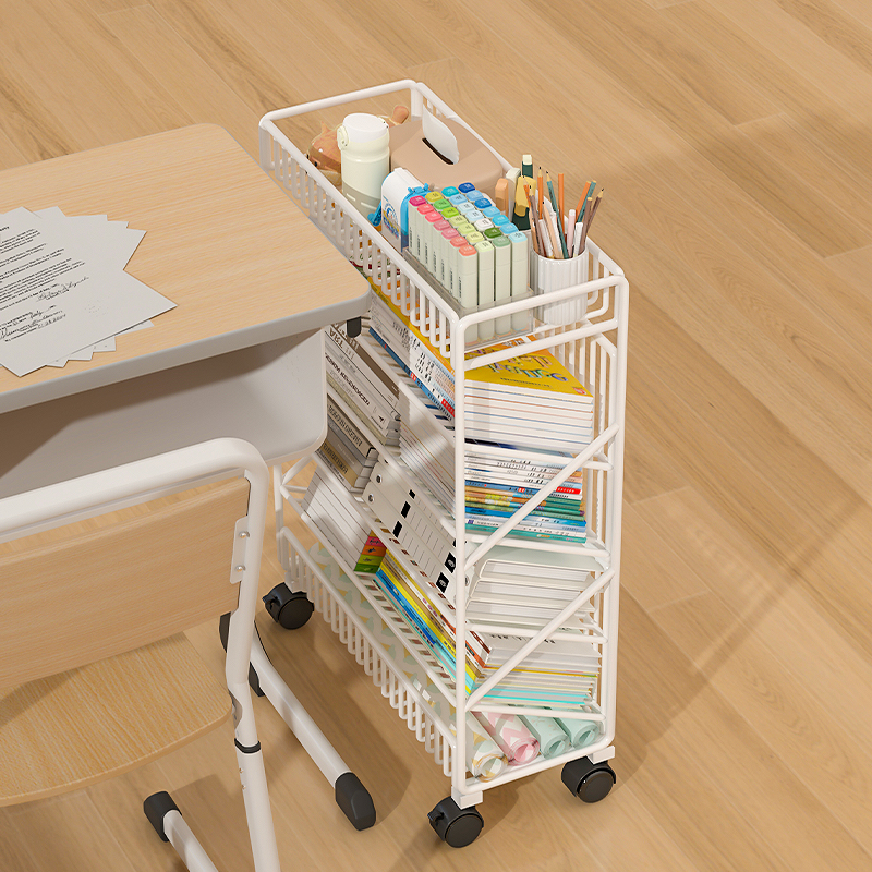 学生课桌边放书本小推车书架带轮