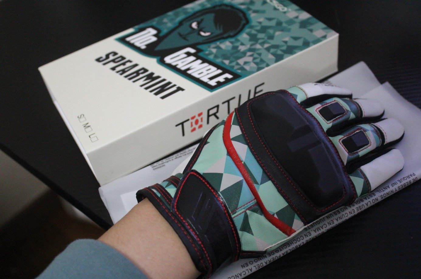 奥丁csgo薄荷手套实物周边csgo同款手套