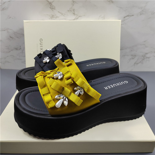 蝴蝶结水钻厚底增高舒适一字拖女