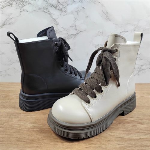 英伦风白色靴子厚底圆头单靴子