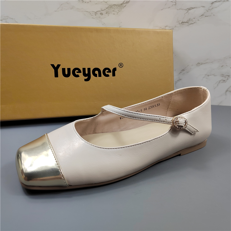 月芽儿正品法式真皮平底玛丽珍鞋