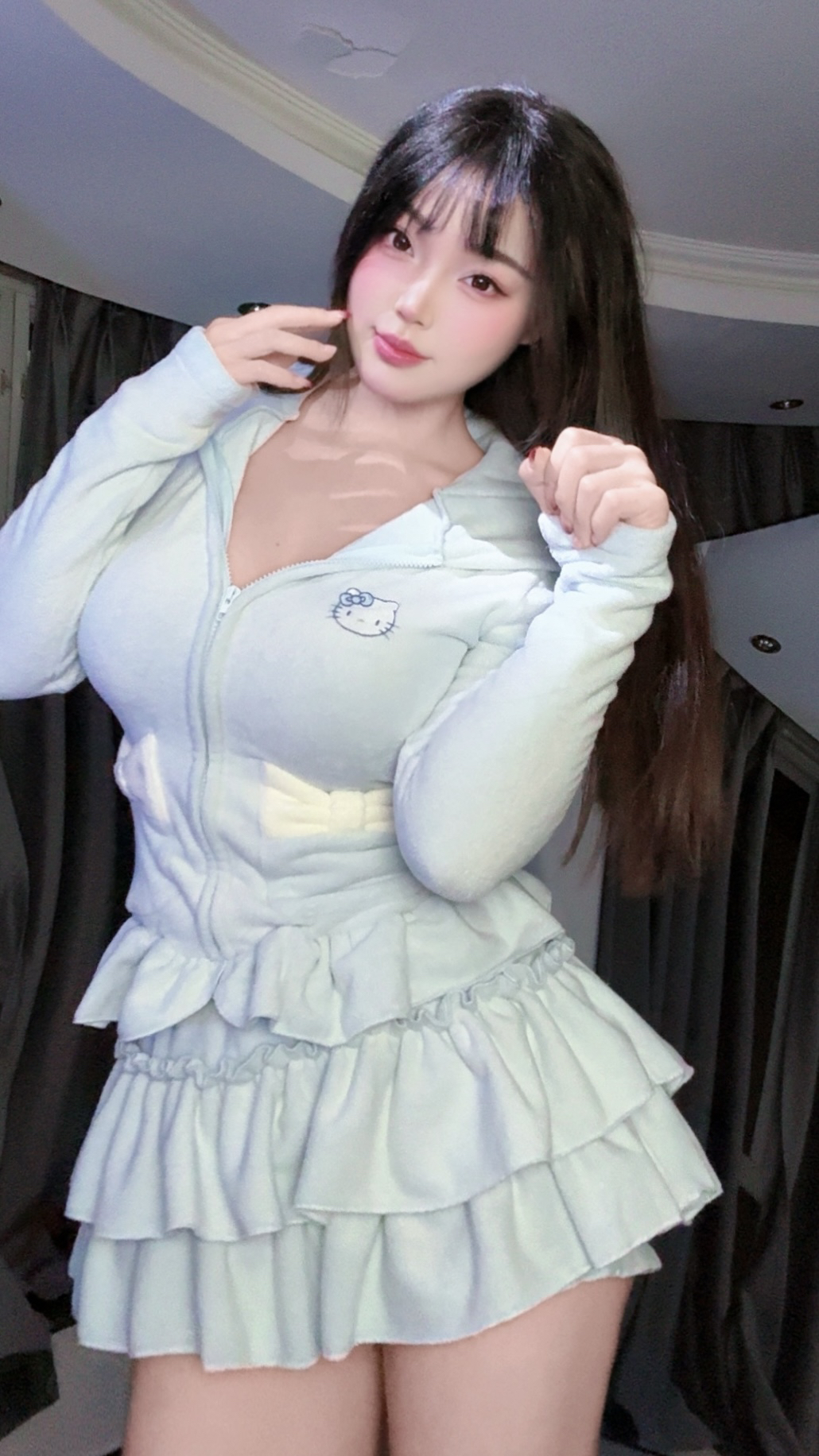 原创设计猫耳连帽修身蛋糕蓬蓬裙