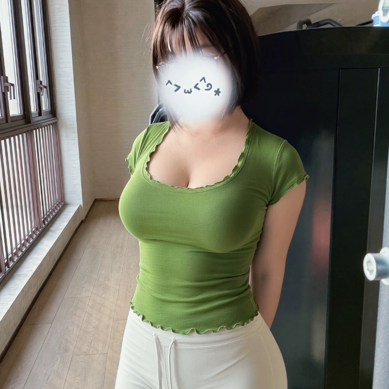 火华家：杏仁严选 辣妹天丝微透U领波浪边短袖T恤女收腰短款上衣