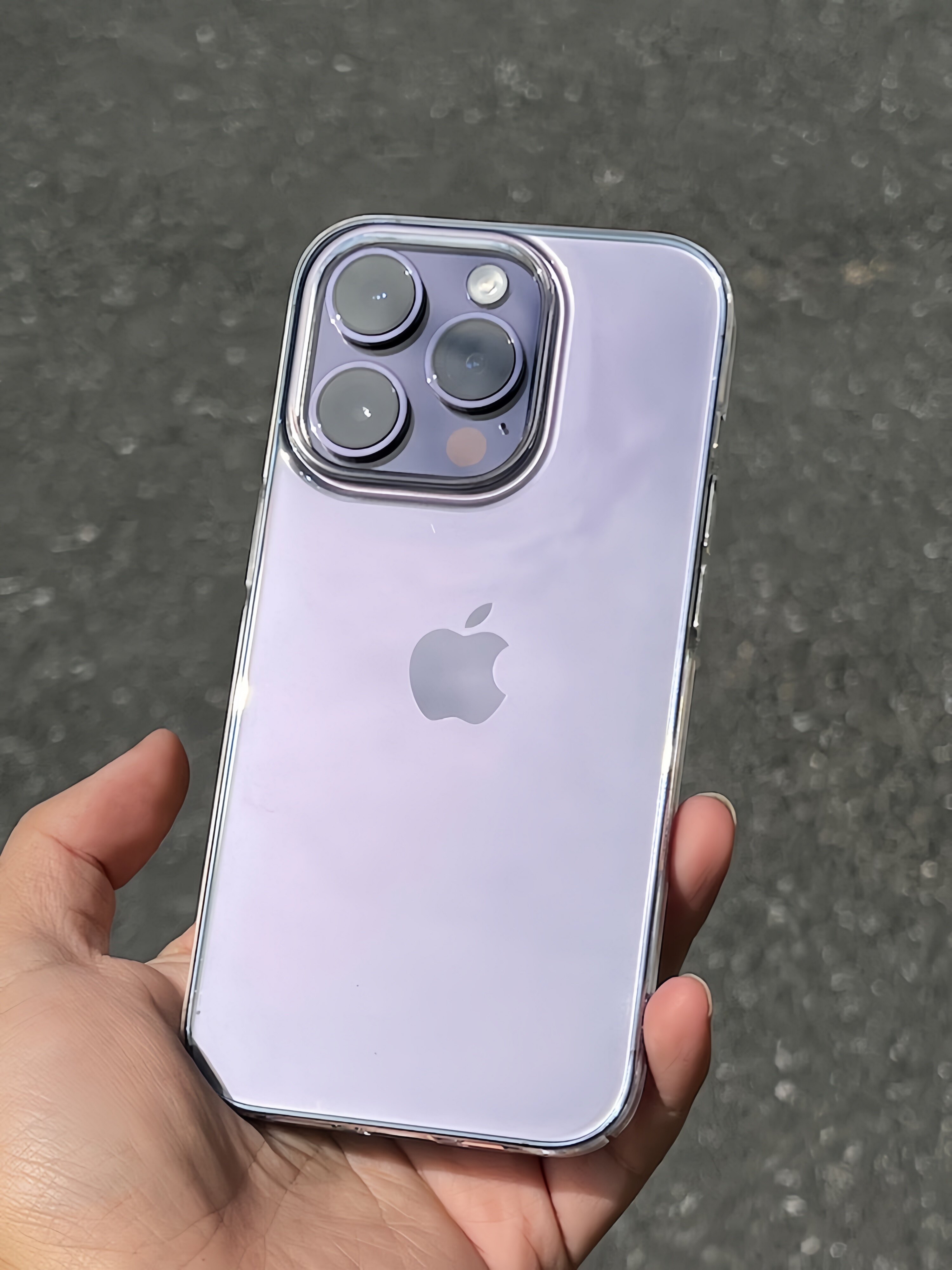 苹果系列不发黄超薄透明硬壳适用iPhone15ProMax手机壳防尘14Pro精孔高级简约13保护套