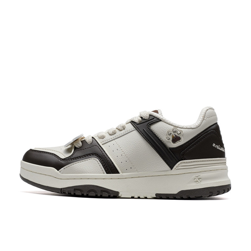 特步正品新款男子时尚撞色经典复古运动休闲低帮板鞋976319330009