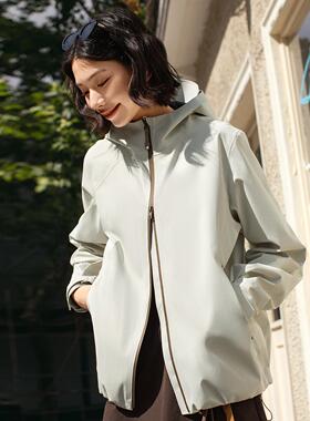 李宁正品2025新款女子户外反光防雨防风宽松单层冲锋衣AEMV040