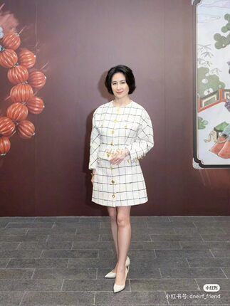 名媛女强人何超琼同款小香风白色细黑格纹时尚廓形短外套短裙套装