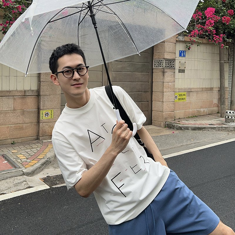 王几又背后小标设计字母短袖图片