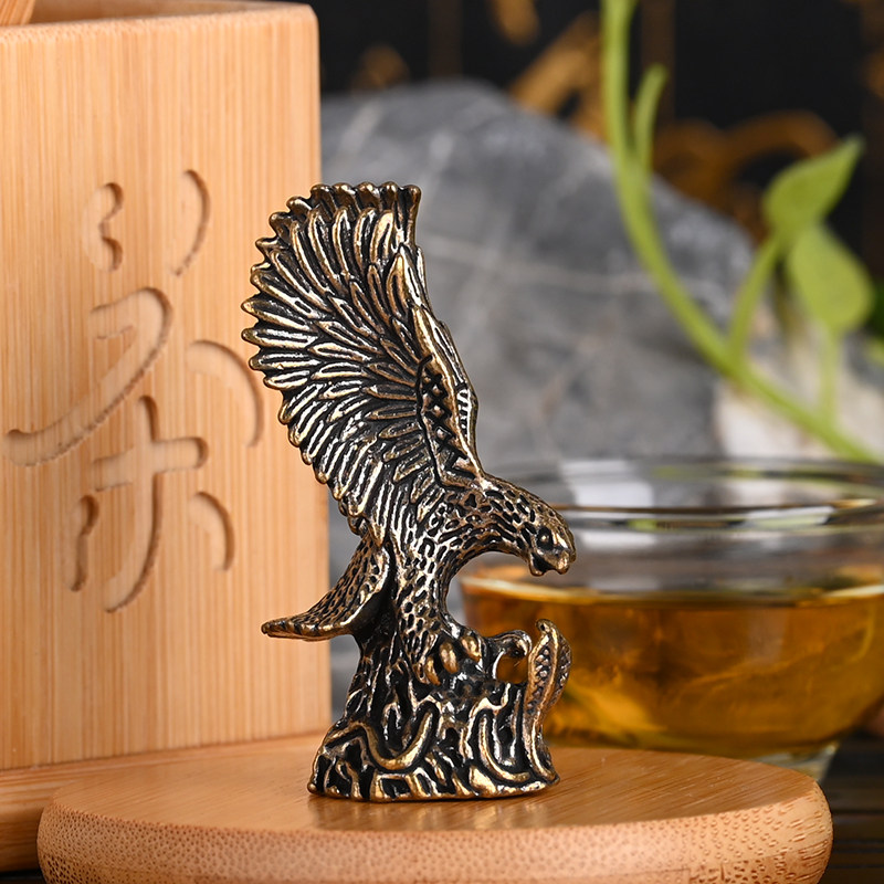 仿古纯铜老鹰小摆件茶宠创意黄铜大展宏图雄鹰展翅办公桌面摆饰品
