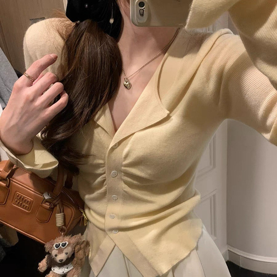 MUKOK 绵绵蒙太奇~纯欲V领针织开衫女修身显瘦纯色超弹百搭短上衣