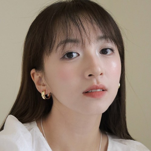 est简约小众褶皱宽面无耳洞耳夹