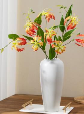 嘉兰百合仿真花手感红色火焰花卉家居装饰花艺插花摄影道具人造花