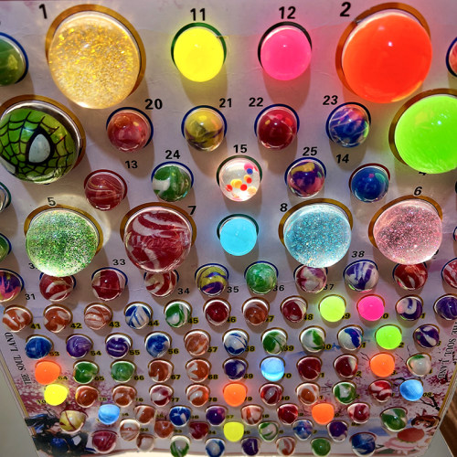 18.8一版龙珠抽抽乐玩具七彩发光儿童怀旧童年橡胶夜光弹力跳跳球