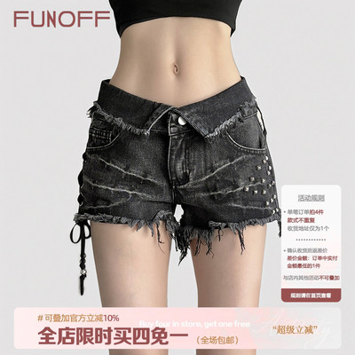 黑色翻腰头铆钉毛边低腰牛仔短裤