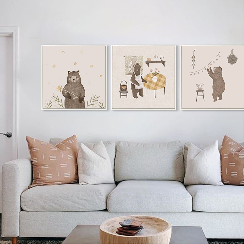 卧室儿童房可爱小熊挂画北欧客厅装饰画暖色温馨动物壁画组合图片