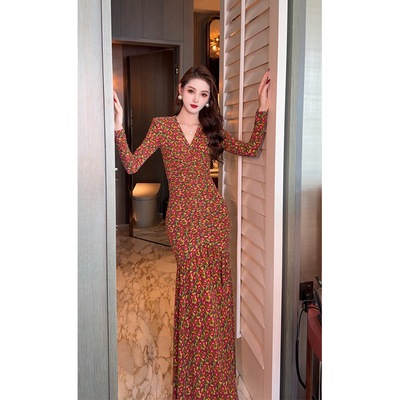 尤克菲儿 原创设计 高定轻奢 针织印花复古碎花V领鱼尾连衣裙