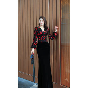 尤克菲儿 轻奢高定气质优雅网布植绒印花上衣丝绒半身裙